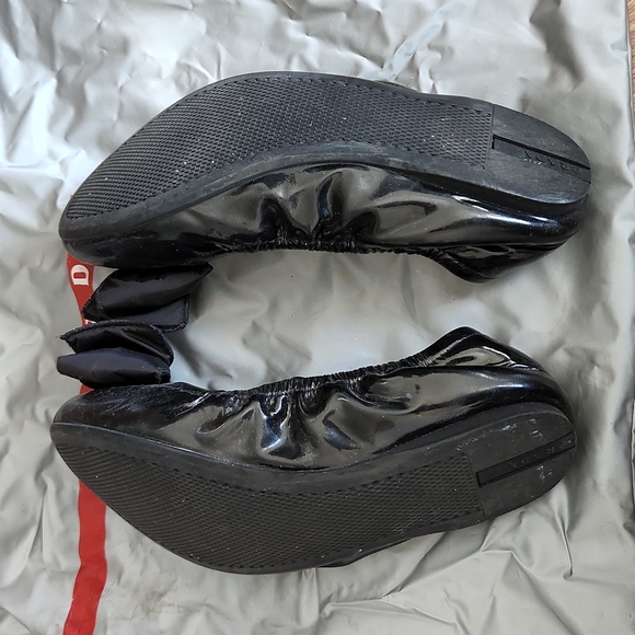 Prada ballet patent cute bowtie flats - Picture 2 of 3